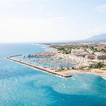Puerto Banus Lola 公寓