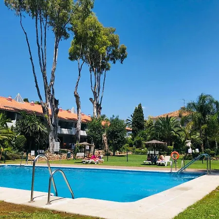 Puerto Banus Lola ماربيا