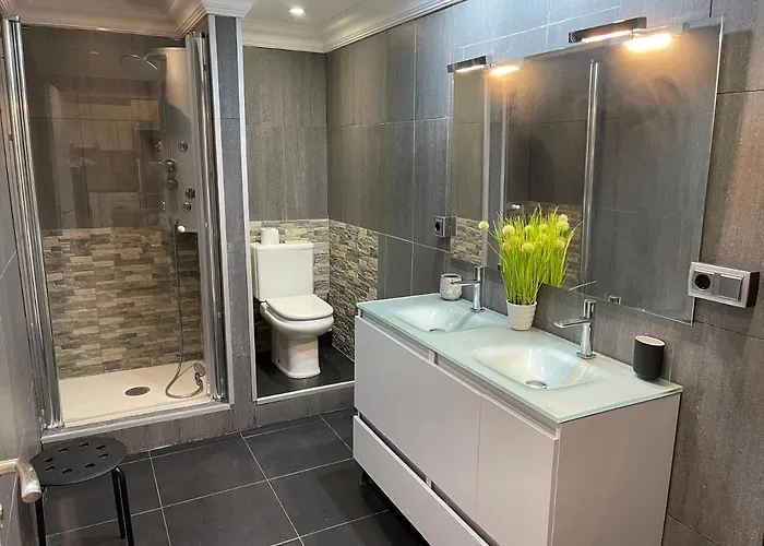 Puerto Banus Lola ماربيا