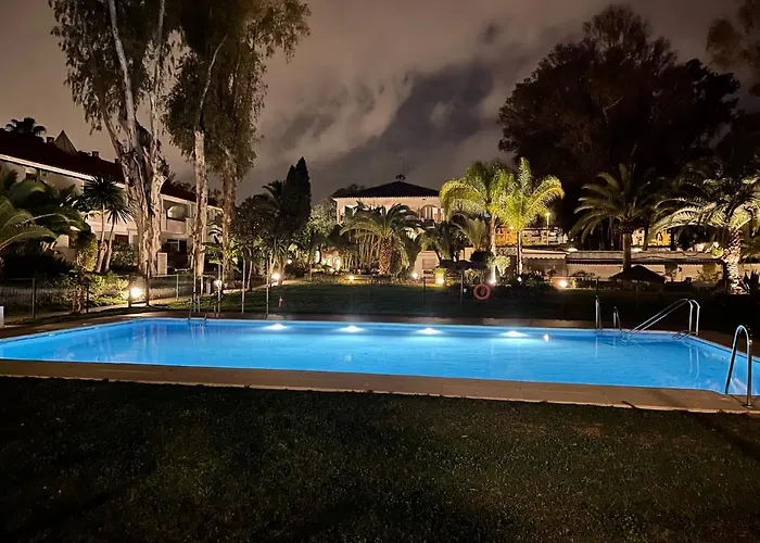 Puerto Banus Lola マルベーリャ